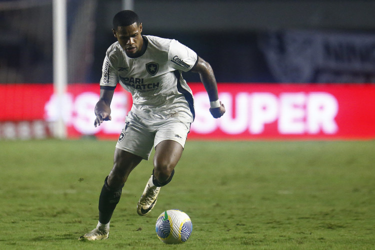O Botafogo vai enfrentar o Athletico-PR: veja onde assistir a partida ao vivo pela Série A. 