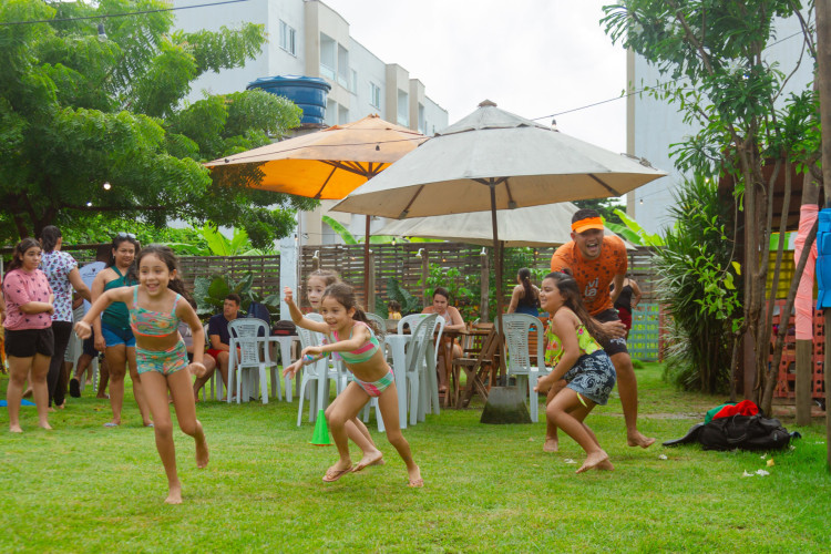 Villa Balengo oferece atividades ao ar livre e brincadeiras que mesclam o lúdico com o educativo em Fortaleza 