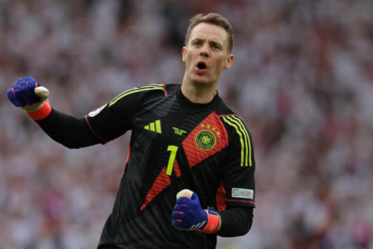 Goleiro alemão chega a 17 partidas na competição e se iguala à lenda do futebol europeu
