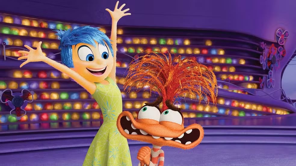 O filme de animação “Divertida Mente 2” entra nos cinemas em 20/6.  Depois de cativar o público com o primeiro filme, a Pixar decidiu produzir uma sequência de um de seus maiores sucessos. Dessa vez, a trama explora  a adolescência de Riley.