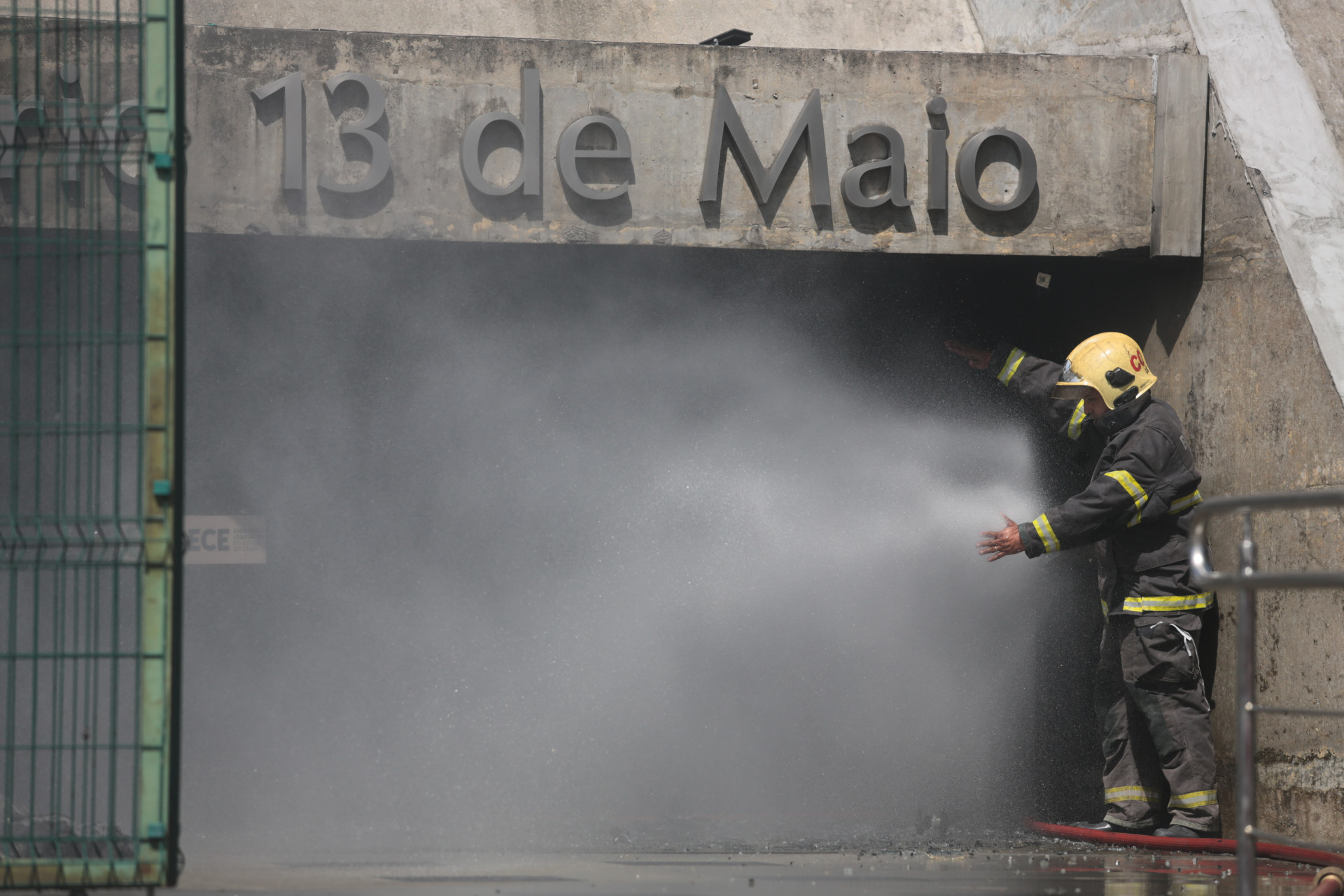 FORTALEZA CEARÁ, BRASIL,20.06.2024: Incêndio na ALECE (Foto: FÁBIO LIMA)