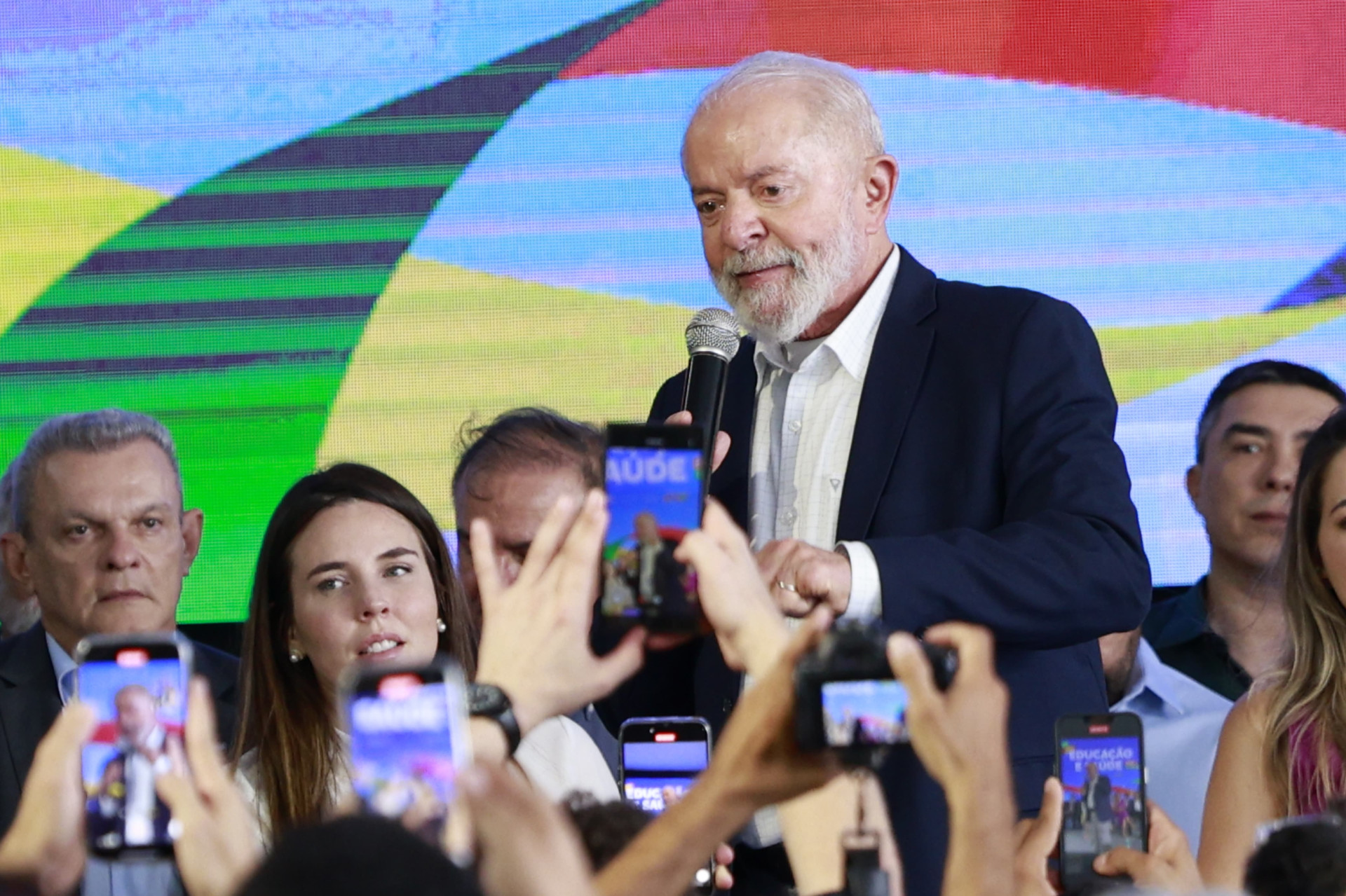 Lula anuncia investimento milionário em instituições de ensino do Ceará  (Foto: FCO FONTENELE)