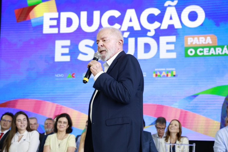 Lula sanciona mudanças no novo ensino médio com vetos