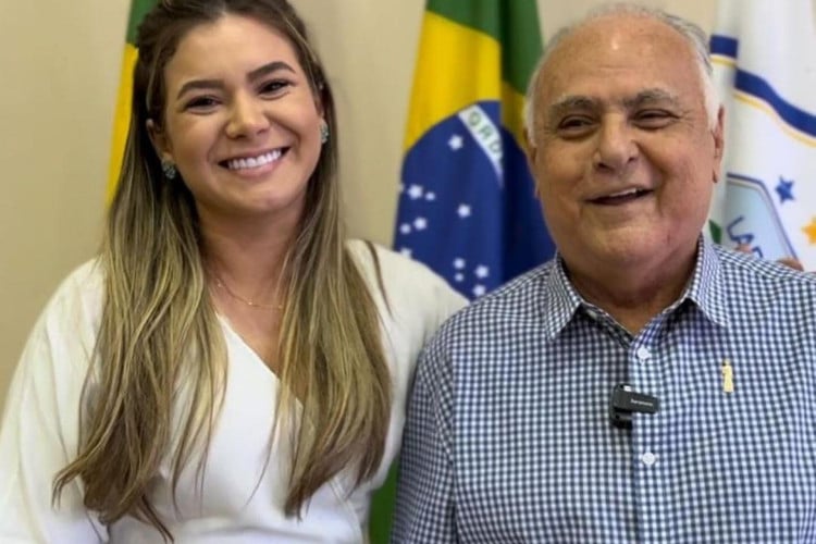 Larissa Camurça (União Brasil), candidata à Prefeitura de Pacatuba, ao lado de Roberto Pessoa (PSDB), prefeito de Maracanaú