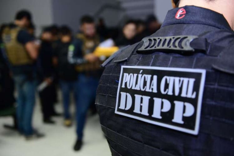 Polícia Civil captura suspeito de estupro de vulnerável contra duas enteadas em Sobral 