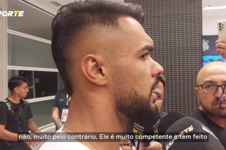 Raniele defende António Oliveira, mas critica 'situação inadmissível' do Corinthians