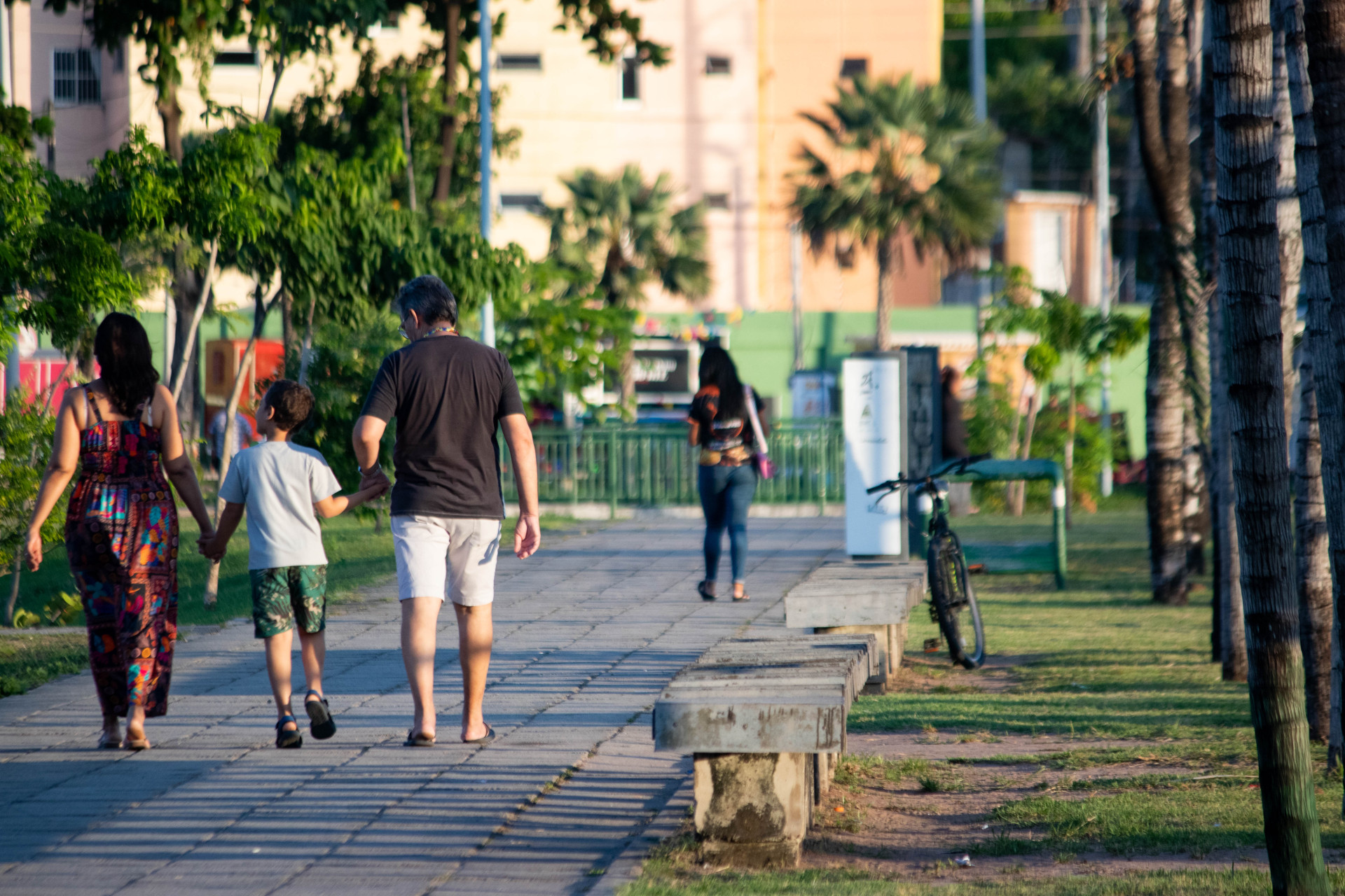 FORTALEZA, CEARÁ, BRASIL, 29-06-2024:Movimentação de pessoas e diversas atividades durante as férias de junho no parque Rachel de Queiroz. (Foto: Samuel Setubal/ O Povo) (Foto: Samuel Setubal)