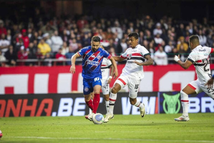 São Paulo mostrou consistência no seu jogo e não deu oportunidades ao time de Salvador em jogo no MorumBIS