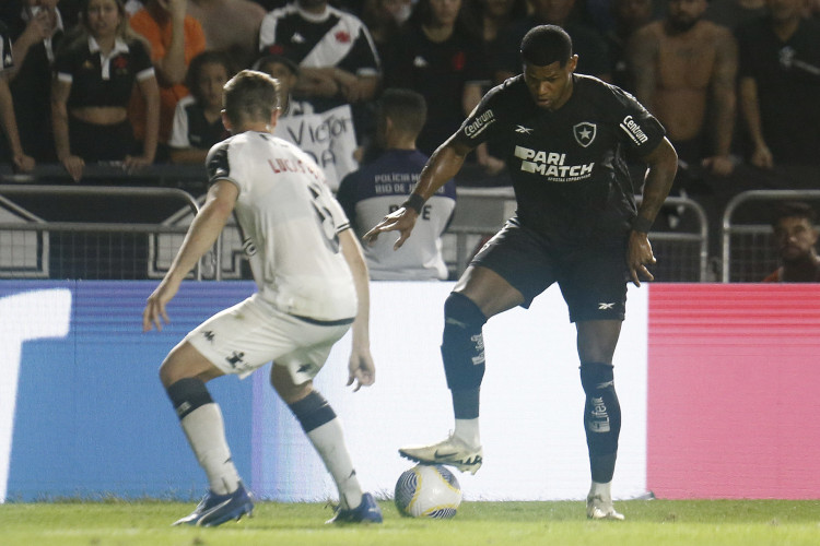 O Botafogo vai enfrentar o Cuiabá; veja onde assistir a partida ao vivo pela Série A. 