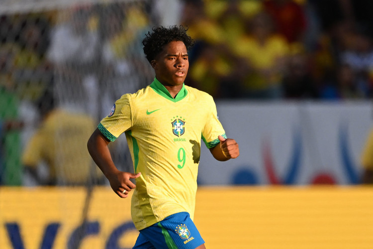 Endrick, atacante da seleção brasileira, durante o duelo entre Brasil e Colômbia 