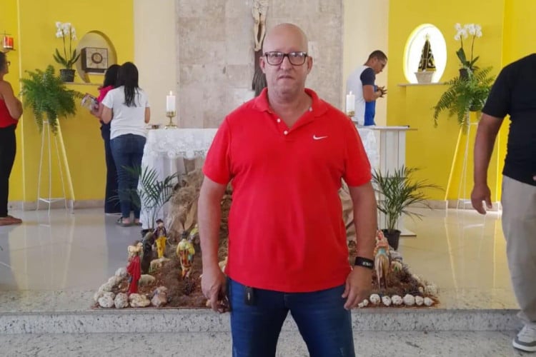 O ex-meia faleceu após sofrer um infarto, aos 55 anos