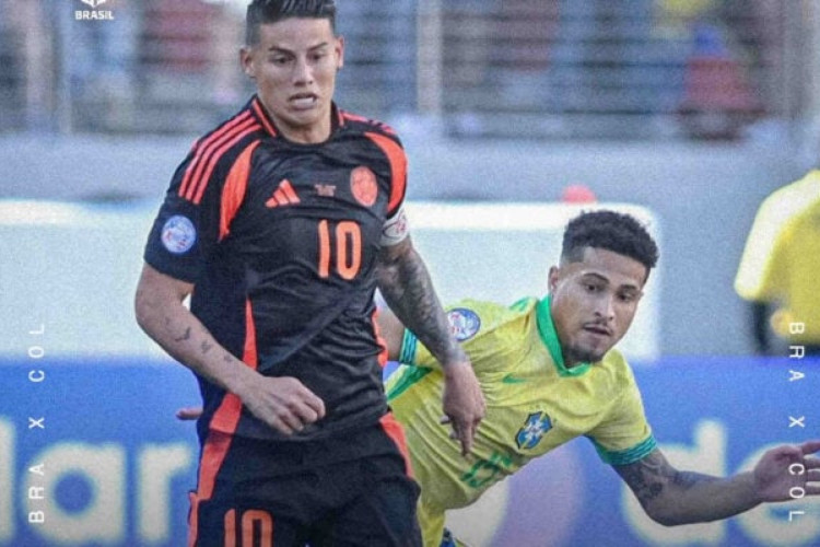 Se no São Paulo a fera nada faz, com a camisa da Colômbia come a bola, como foi no 1 a 1 com o Brasil, nesta terça (2/7)