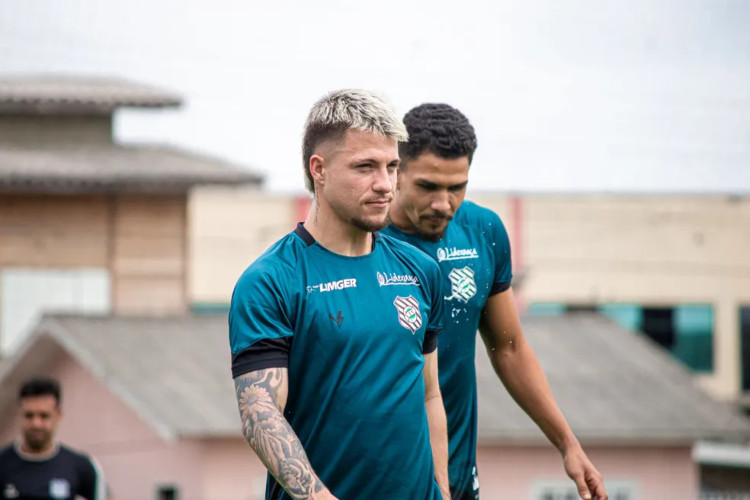 Guilherme Pato em treino pelo Figueirense-SC