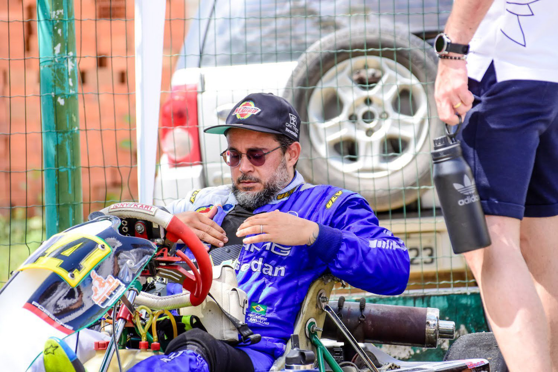 Ricardo Carvalho tem veículo adaptado no kart (Foto: Arquivo pessoal)