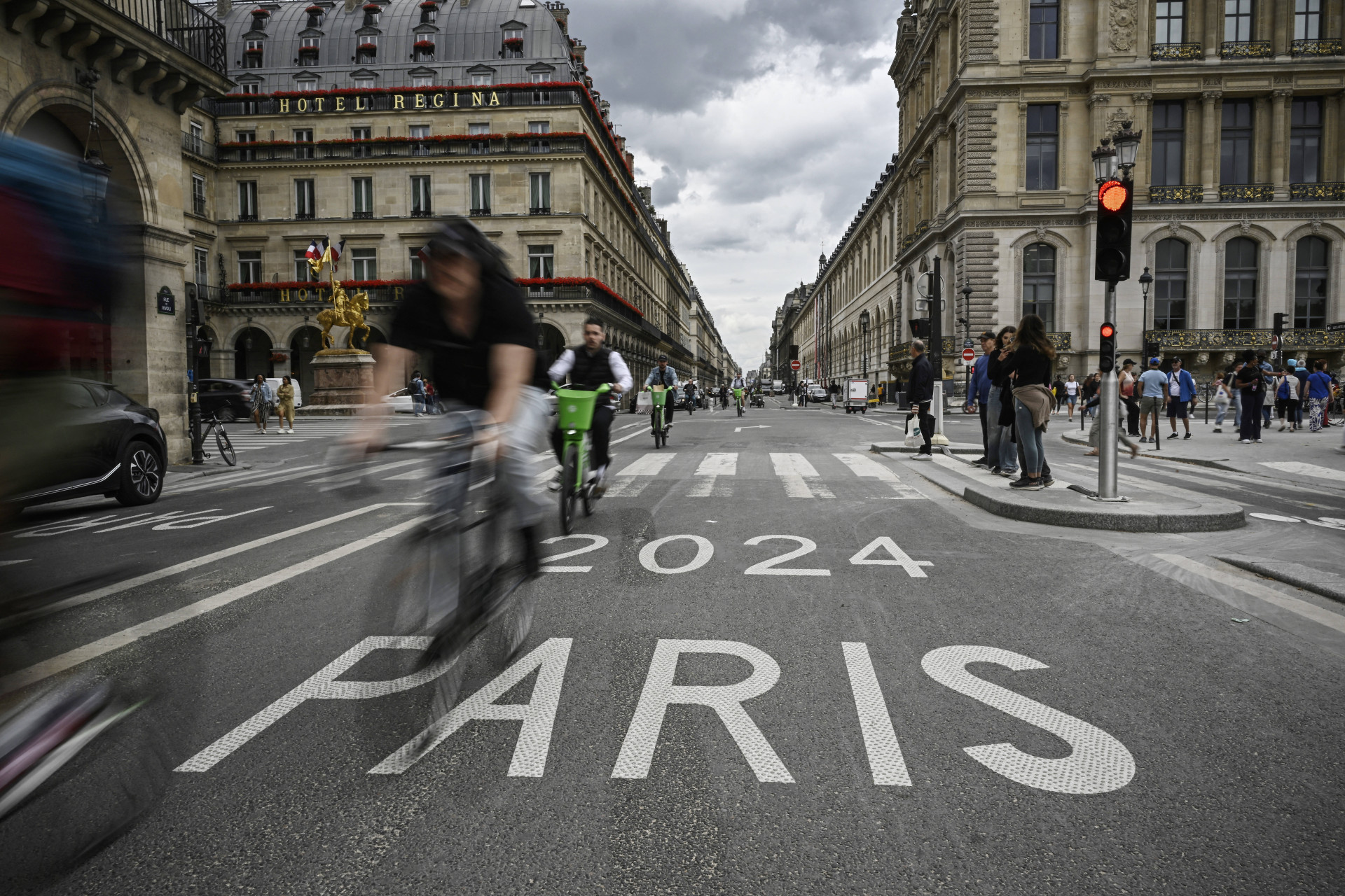 ￼PARIS está a menos de três semanas de sediar os Jogos Olímpicos (Foto: JULIEN DE ROSA / AFP)