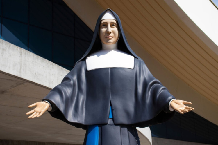 Santa Paulina dedicou sua vida aos necessitados e à educação (Imagem: M.Antonello Photography | Shutterstock)