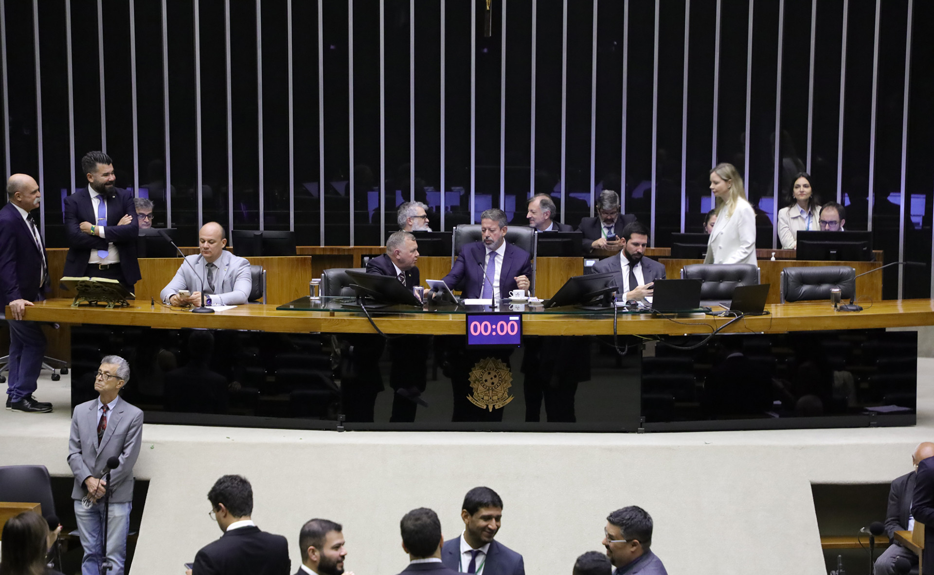 ￼URGÊNCIA da matéria foi aprovada por 322 votos a 137 (Foto: Mário Agra/Câmara dos Deputados)