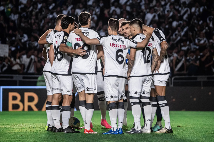 O Vasco vai enfrentar o Corinthians: veja onde assistir ao jogo do Brasileirão