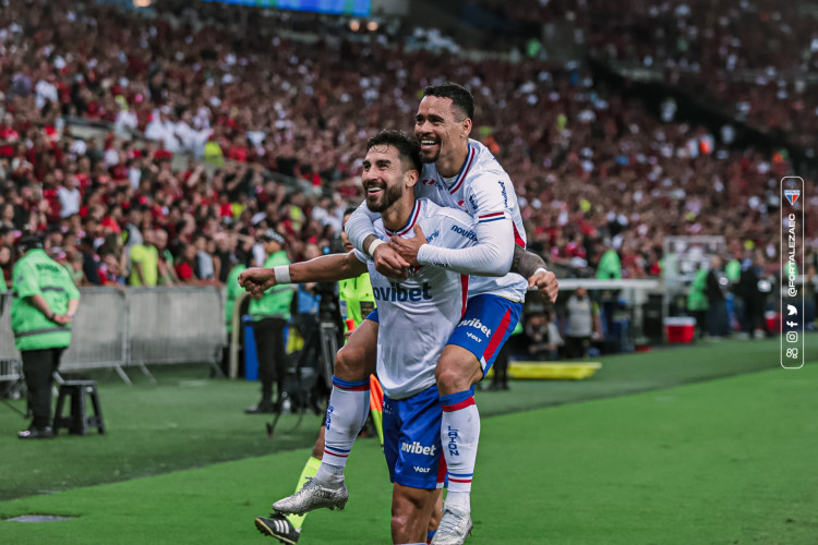 Juan Martín Lucero comemora gol marcado pelo Fortaleza contra o Flamengo no Maracanã pela Série A