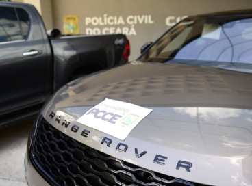 Carros das marcas Land Rover e Hilux também foram confiscados pela Polícia. Casal ostentava vida de luxo
 