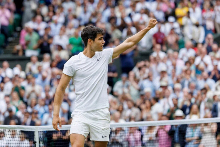 Carlos Alcaraz é campeão do Torneio de Wimbledon 2024