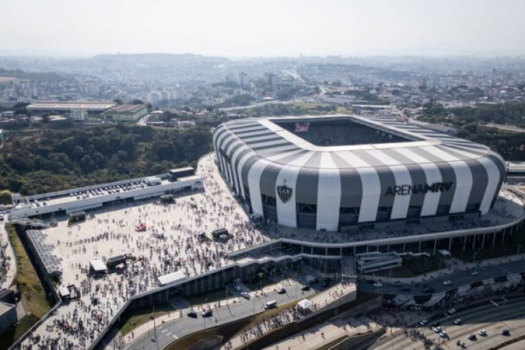 Na casa do Galo, nós podemos criticar e cobrar. Ali a Massa tem a força.