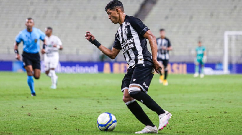 Atacante Erick Pulga no jogo Ceará x Ituano, no Castelão, pelo Campeonato Brasileiro Série B 2024 