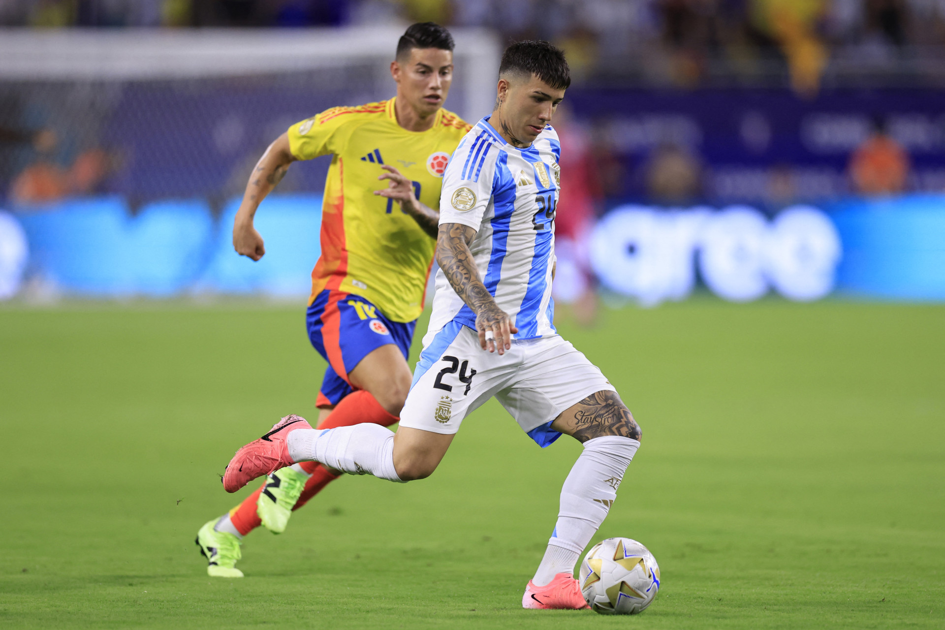 Enzo Fernández foi titular da seleção argentina campeã da Copa América 2021 e 2024 e da Copa do Mundo 2022 (Foto: Buda Mendes / GETTY IMAGES NORTH AMERICA / Getty Images via AFP)