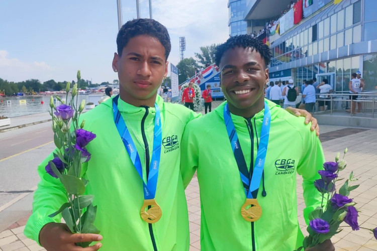 Mateus Nunes e Lucas Santos conquistaram ouro no Mundial de Canoagem Velocidade Júnior na Bulgária. 