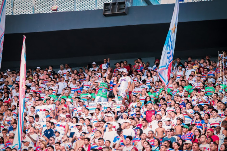 Torcida do Fortaleza no duelo contra o Fluminense, pela Série A do Brasileiro 