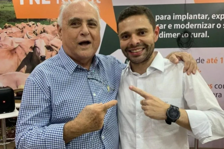 Prefeito de Maracanaú, Roberto Pessoa (União Brasil), e deputado estadual Júlio César Filho (PT)