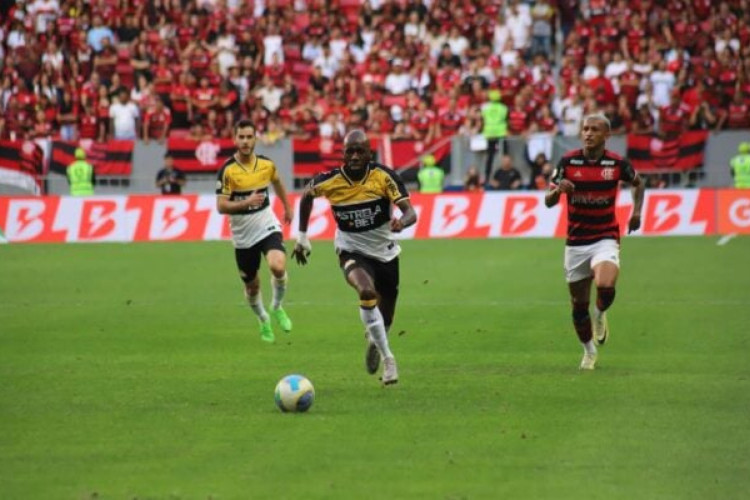 Colunista do J10 é crítico: 'Com Tite, o Flamengo encerrará a temporada sem conquistar mais nenhum título'