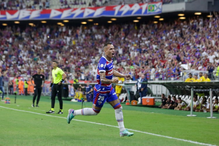 Atacante Breno Lopes comemora gol no jogo Fortaleza x Vitória, no Castelão, pelo Campeonato Brasileiro Série A 2024