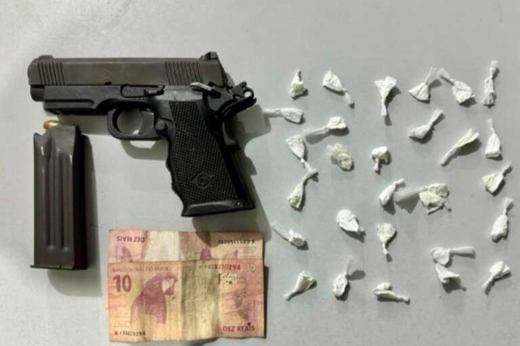 Armas, drogas, munição e motos adulteradas foram apreendidas na Região Metropolitana de Fortaleza nesta sexta-feira, 19, e sábado, 20