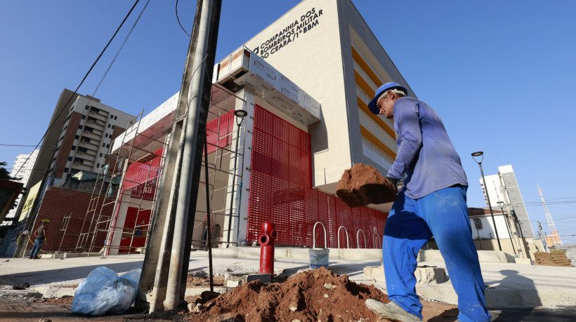 Fortaleza, CE, BR 22.07.24 - Andamento das obras da 2º Companhia dos Bombeiros do Estado do Ceará (local onde ficava o Edifício Andrea)   (FCO FONTENELE / O POVO)