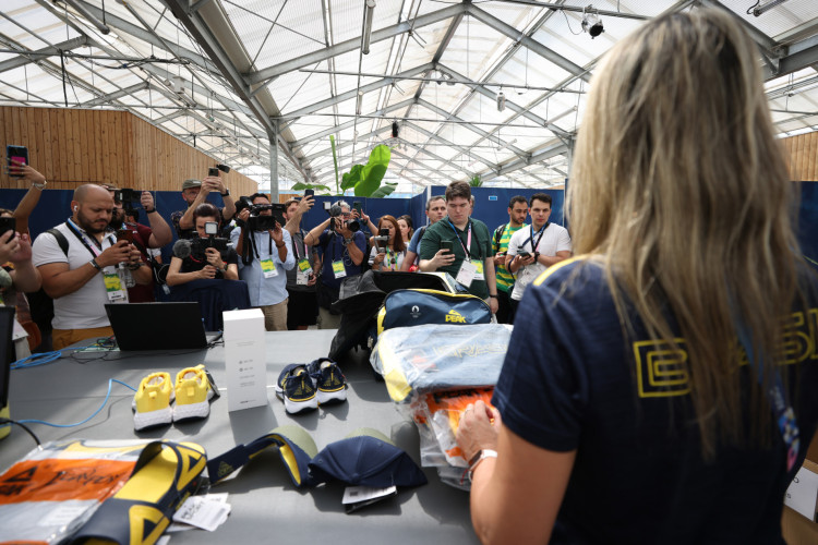 Operação de entrega de materiais esportivos aos atletas do Time Brasil foi explicada por equipe brasileira do COB após polêmicas. 