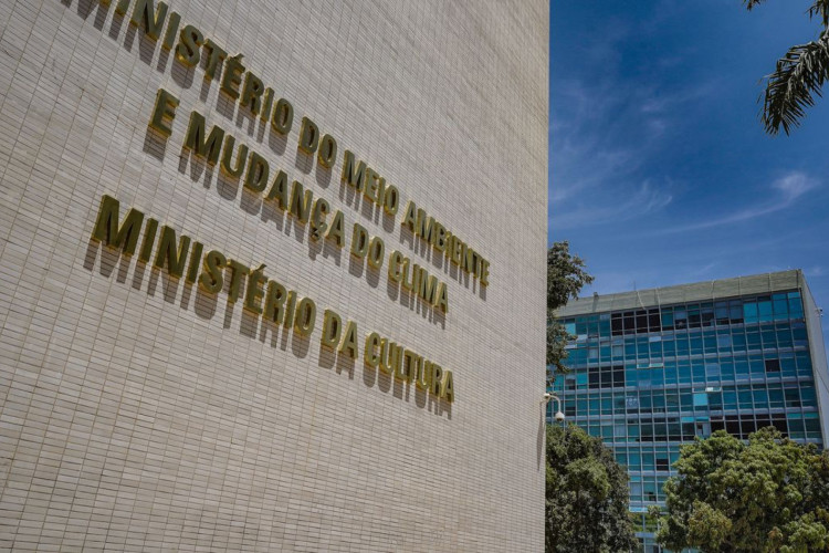 UFRJ e MinC abrem vagas para curso de extensão em cultura digital