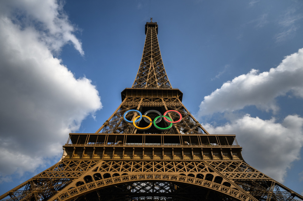 Torre Eiffel é um dos principais pontos de Paris (Foto: Fabrice COFFRINI / AFP)