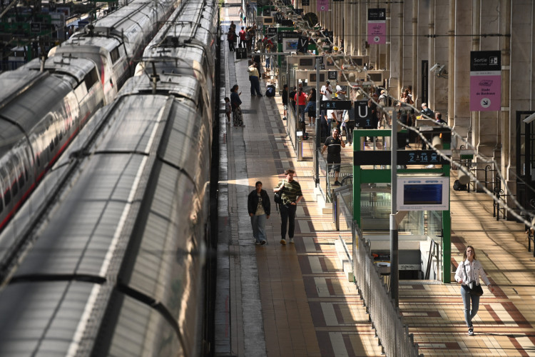 Ataque à rede ferroviária francesa ocorre a poucas horas de abertura dos Jogos Olímpicos de Paris