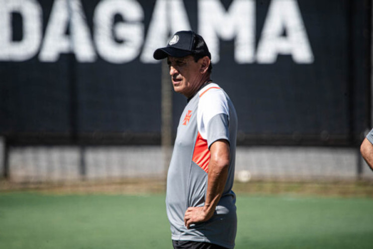 Vegetti e Adson relatam como foi o vestiário no dia em que o treinador, hoje no Corinthians, deixou o Cruz-Maltino