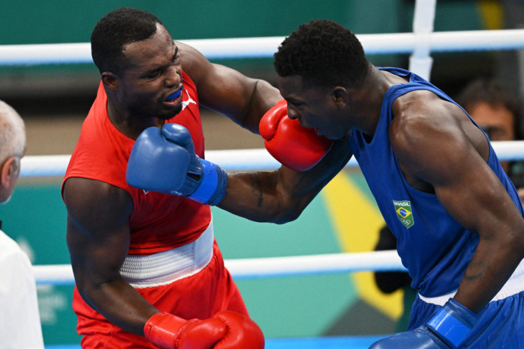 O boxe é um esporte olímpico desde as Olimpíadas de 1904, e é um dos esportes profissionais mais populares no mundo