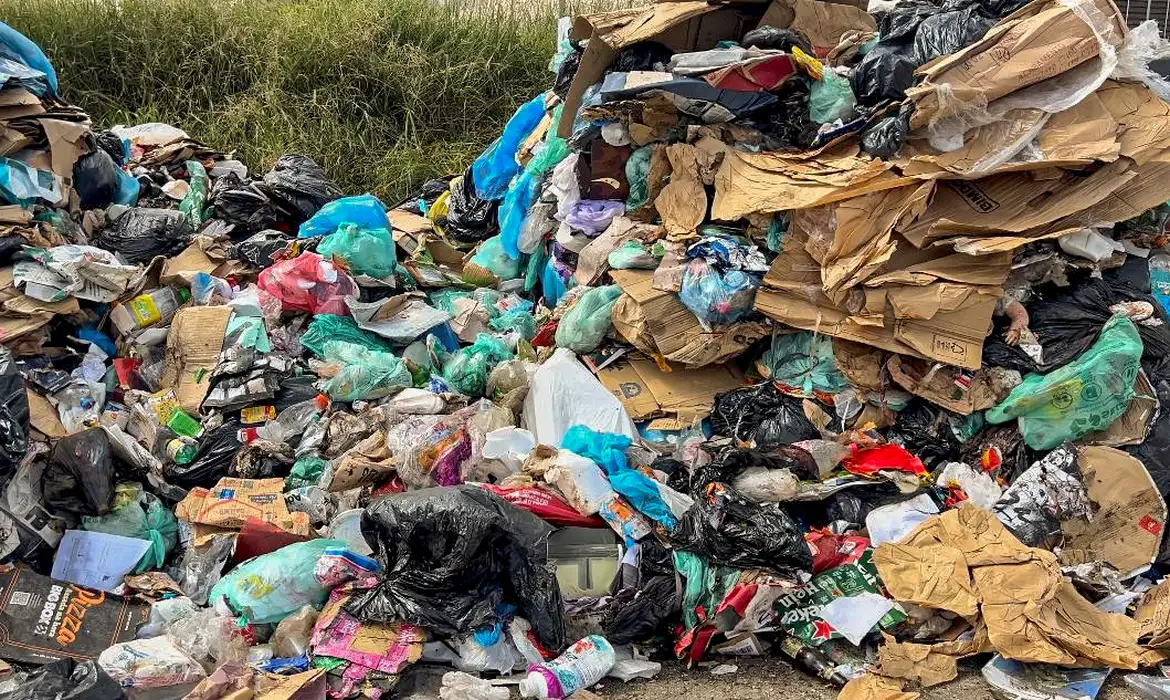 Nova plataforma brasileira permite rastrear a reutilização de plástico 