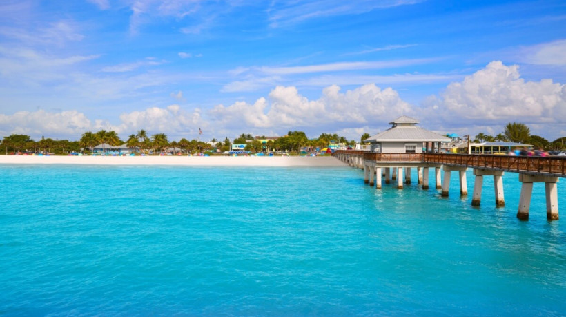 O sudoeste da Flórida encanta com suas praias paradisíacas (Imagem: lunamarina | Shutterstock) 