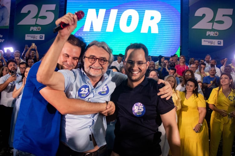 ￼ACILON Gonçalves lança Arimatéa Júnior candidato a prefeito do Eusébio com presença de Bruno Gonçalves, prefeito de Aquiraz