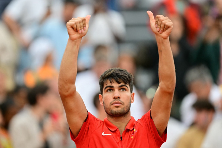 O jovem espanhol chega a Paris depois de vencer Roland Garros e Wimbledon este ano