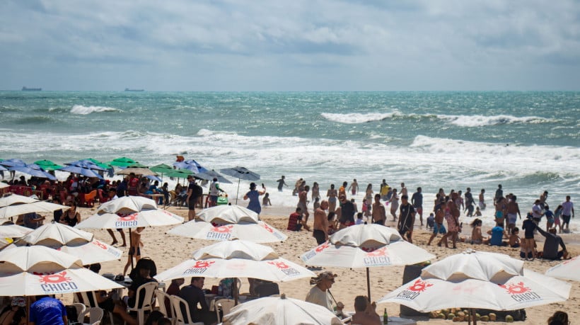 Praia do Futura, em Fortaleza, é indicada pelo surfista Fassolas