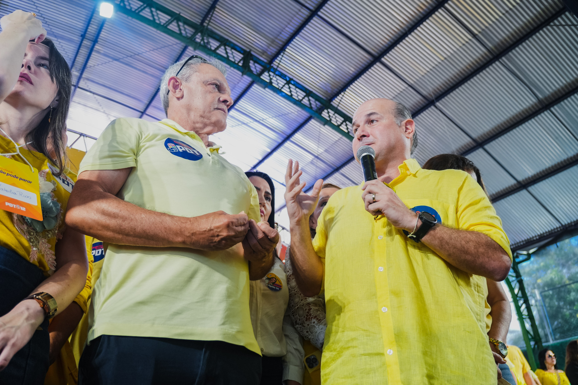 ￼SARTO e Roberto Cláudio na convenção do PDT (Foto: FERNANDA BARROS)