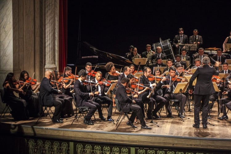 Osuece comemora 16 anos de fundação 
com concerto especial no Cineateatro São Luiz