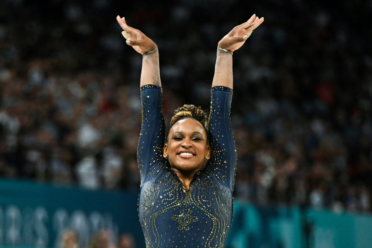 Rebeca Andrade brilhou no salto com nota de 15.100, na final por equipes da ginástica artística em Paris