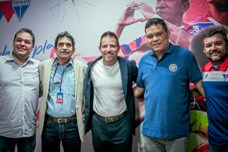 Ramon Menezes, técnico da seleção brasileira sub-20, em visita o CT Ribamar Bezerra